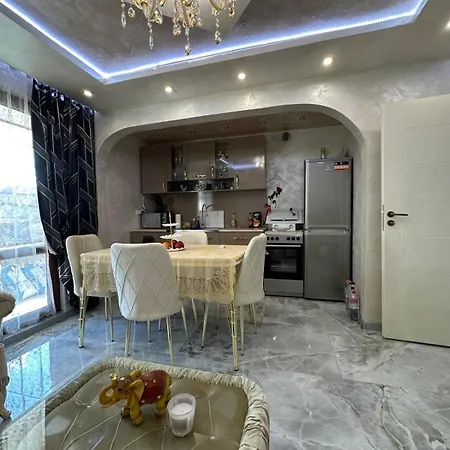 Ar Luxury Vip Апартаменты *