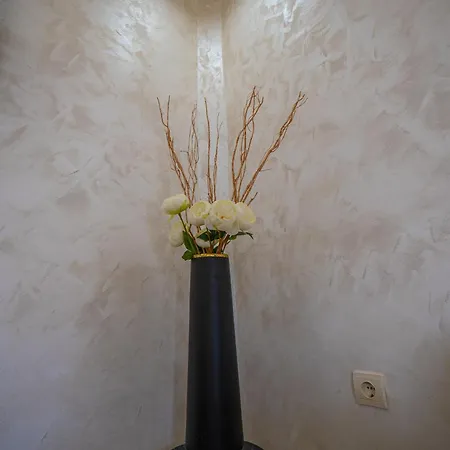 Ar Luxury Vip Apartmán Ravda