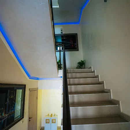 Ar Luxury Vip דירה