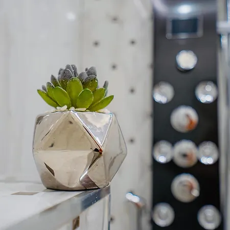 Ar Luxury Vip Apartmán Ravda